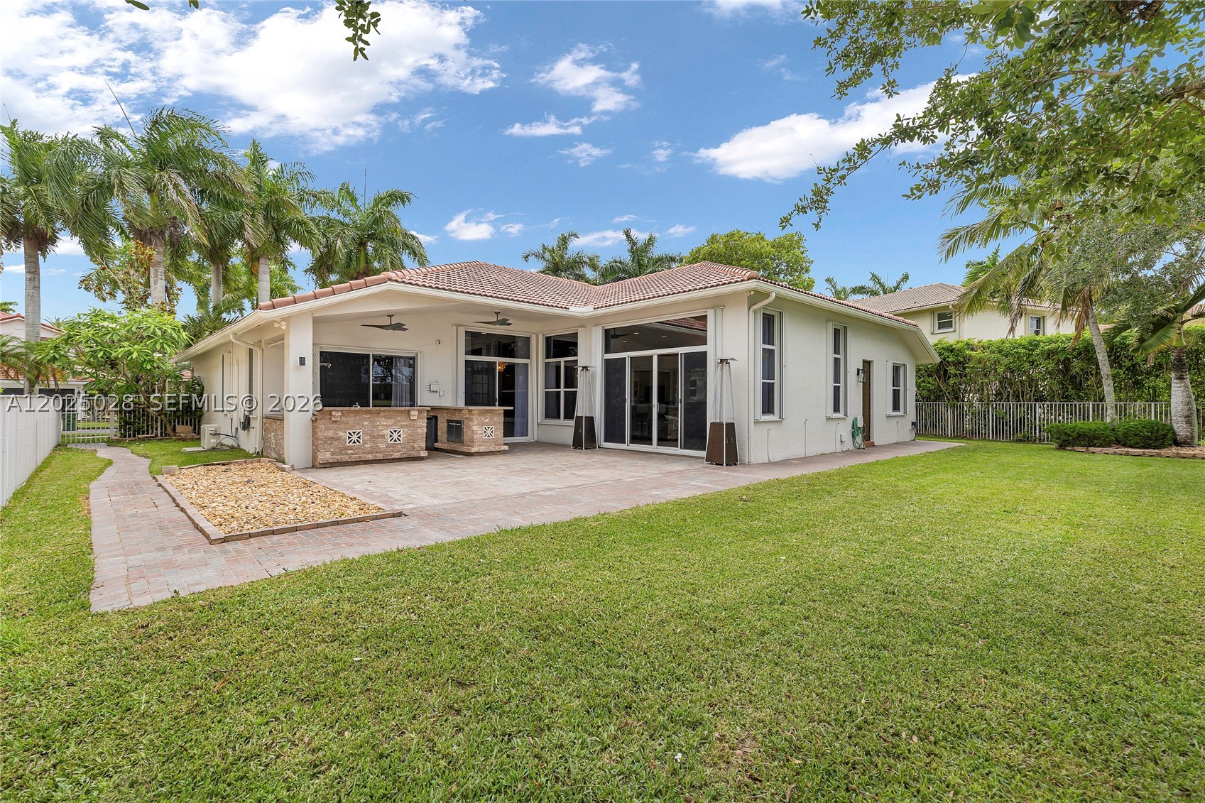SECTOR 2-PARCELS 11 27 28 - Residential Lease