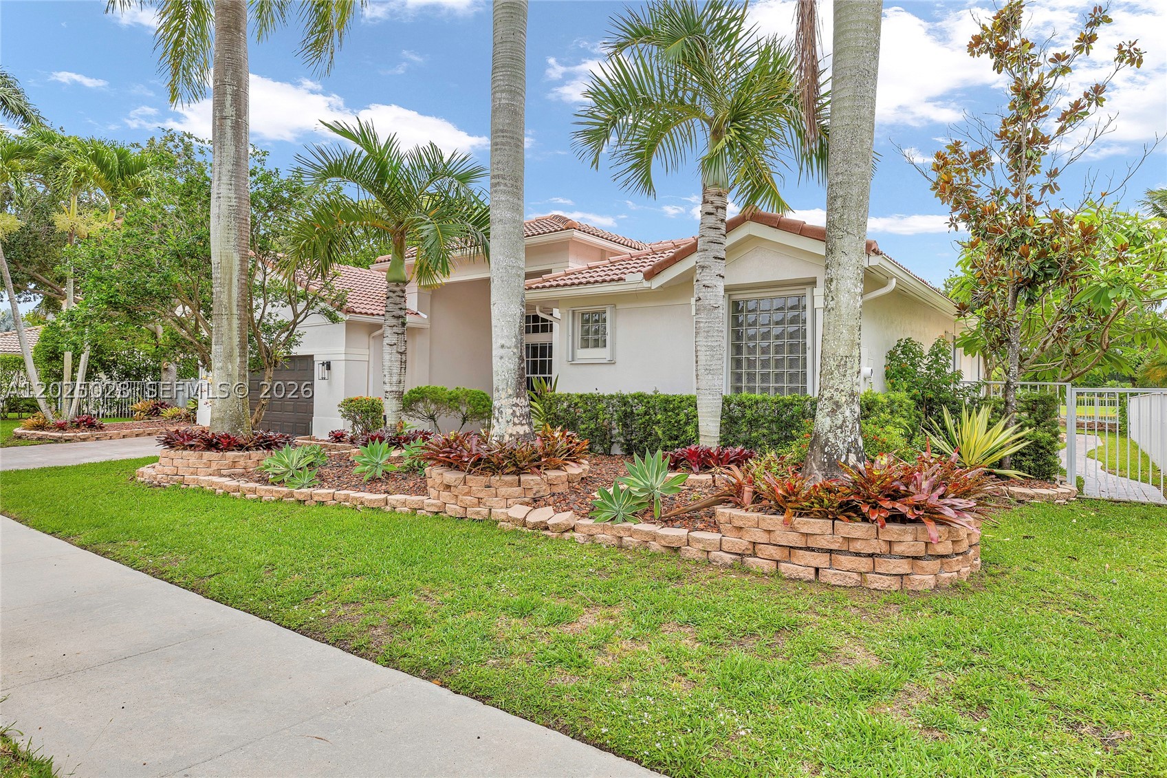 SECTOR 2-PARCELS 11 27 28 - Residential Lease