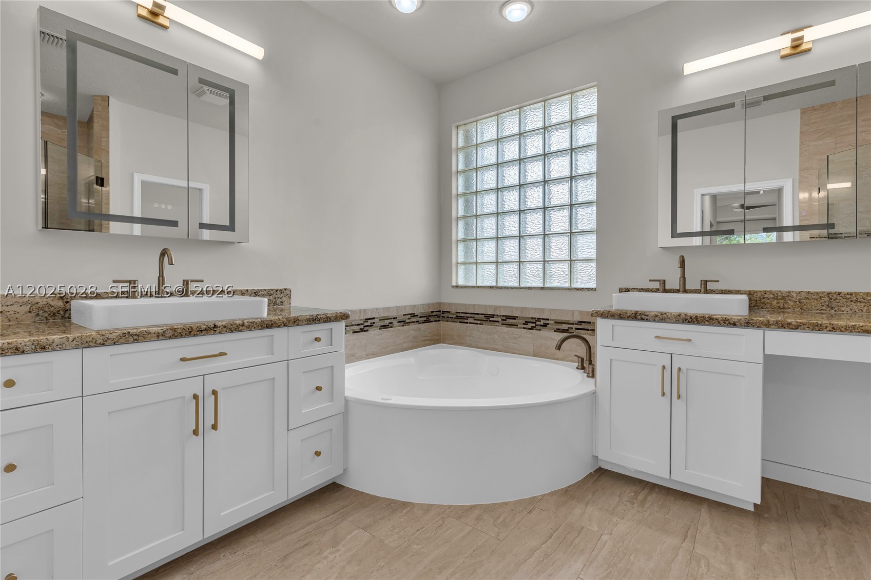 SECTOR 2-PARCELS 11 27 28 - Residential Lease