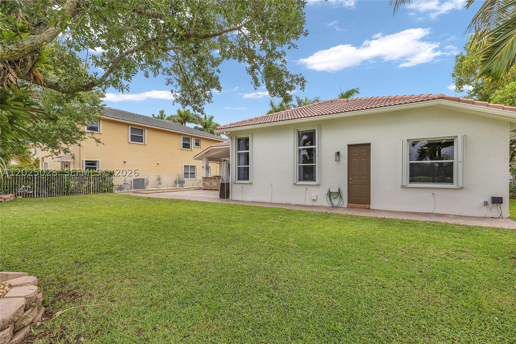 SECTOR 2-PARCELS 11 27 28 - Residential Lease