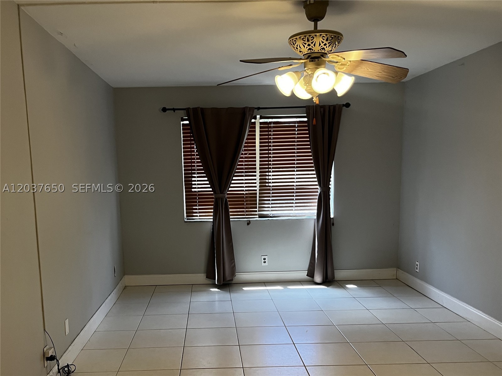 NOVA GARDENS CONDO - Residential