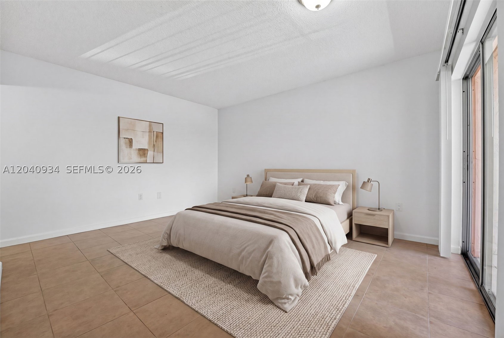 INTERNATIONAL CONDO - Residential Lease