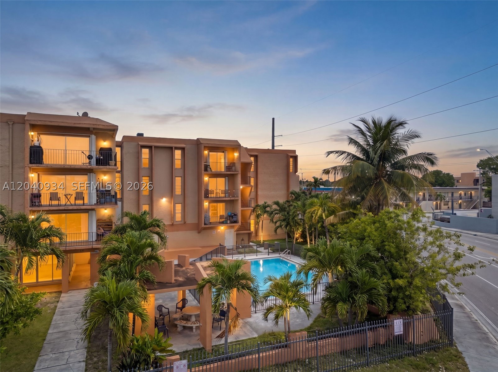 INTERNATIONAL CONDO - Residential Lease