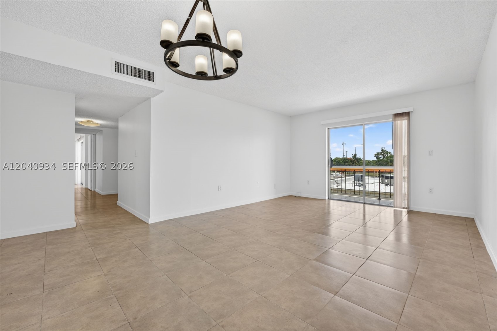 INTERNATIONAL CONDO - Residential Lease