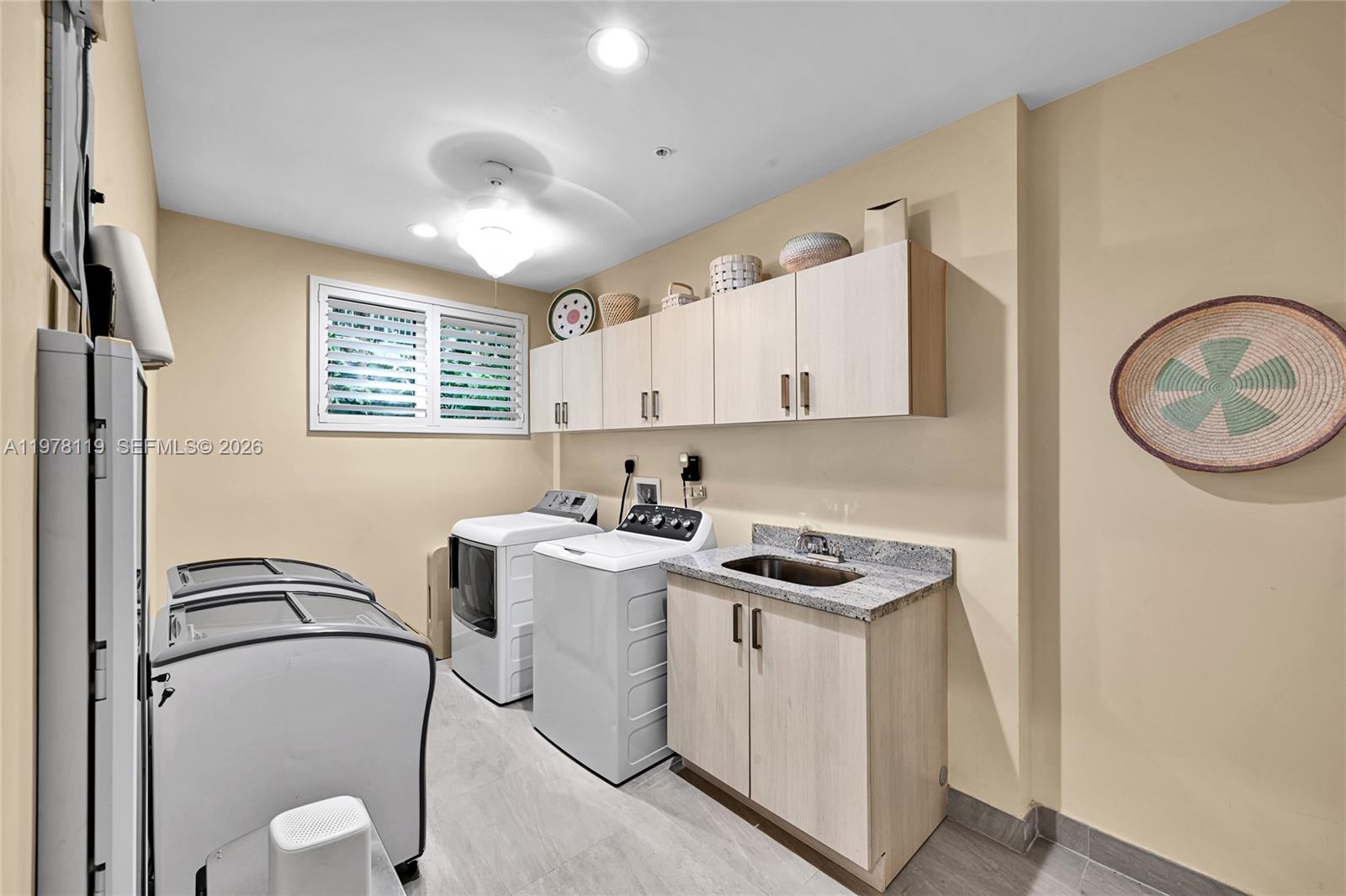 WHITE SANDS BEACH HOMES I - Residential