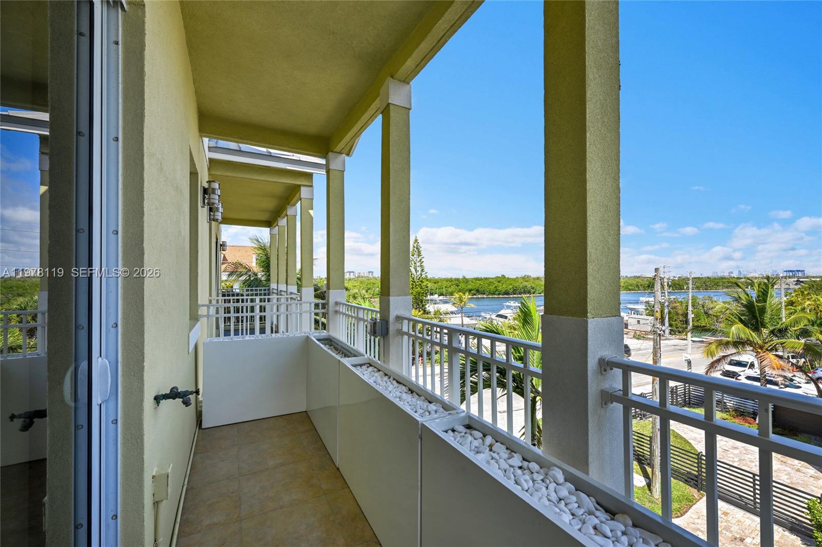 WHITE SANDS BEACH HOMES I - Residential