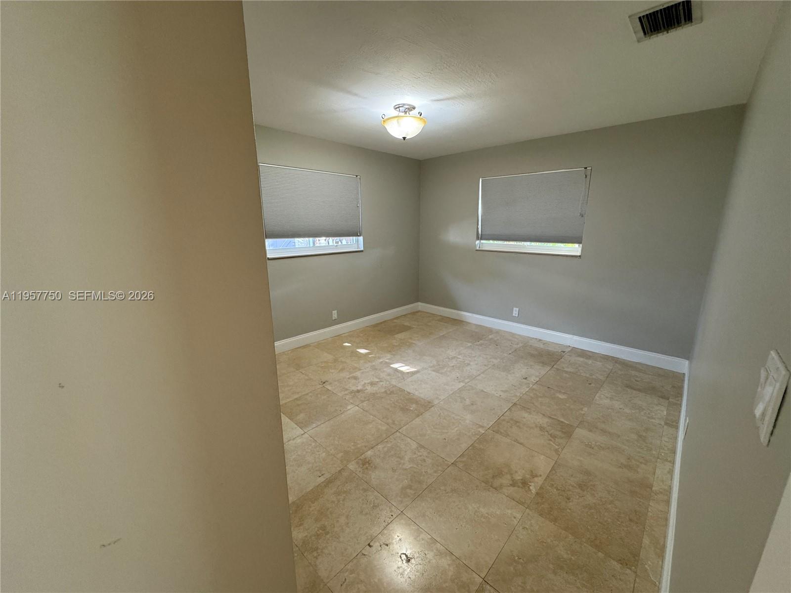 PLANTATION ISLES SEC 3 - Residential Lease