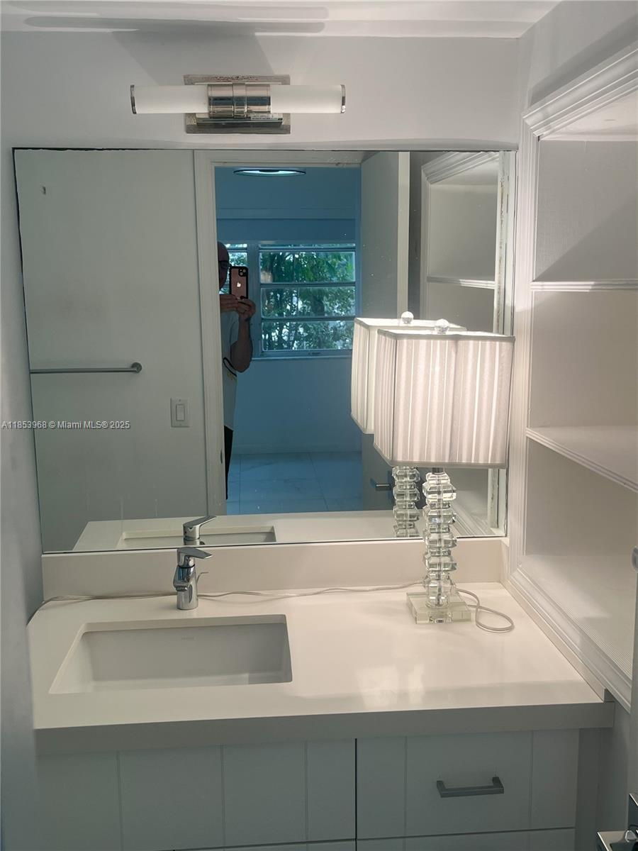 MARIPOSA CONDO - Residential