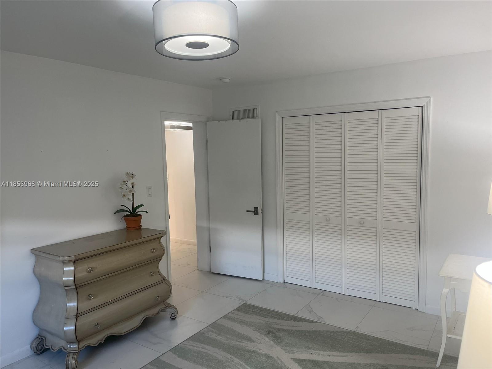 MARIPOSA CONDO - Residential