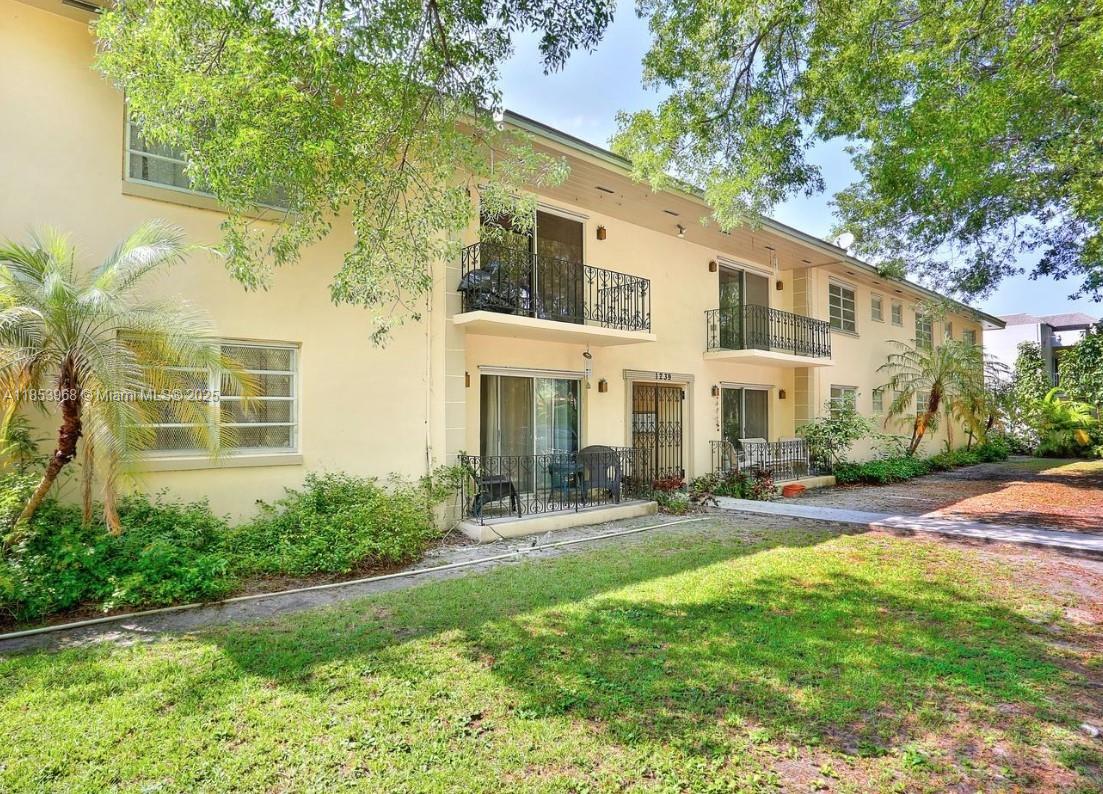 MARIPOSA CONDO - Residential