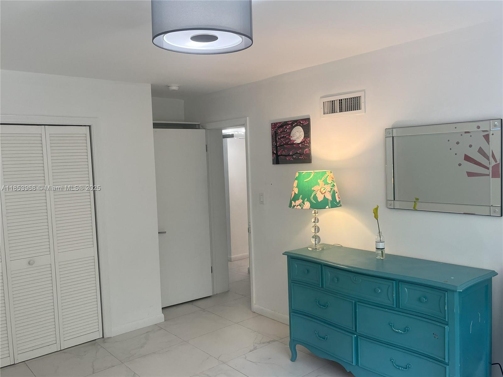 MARIPOSA CONDO - Residential
