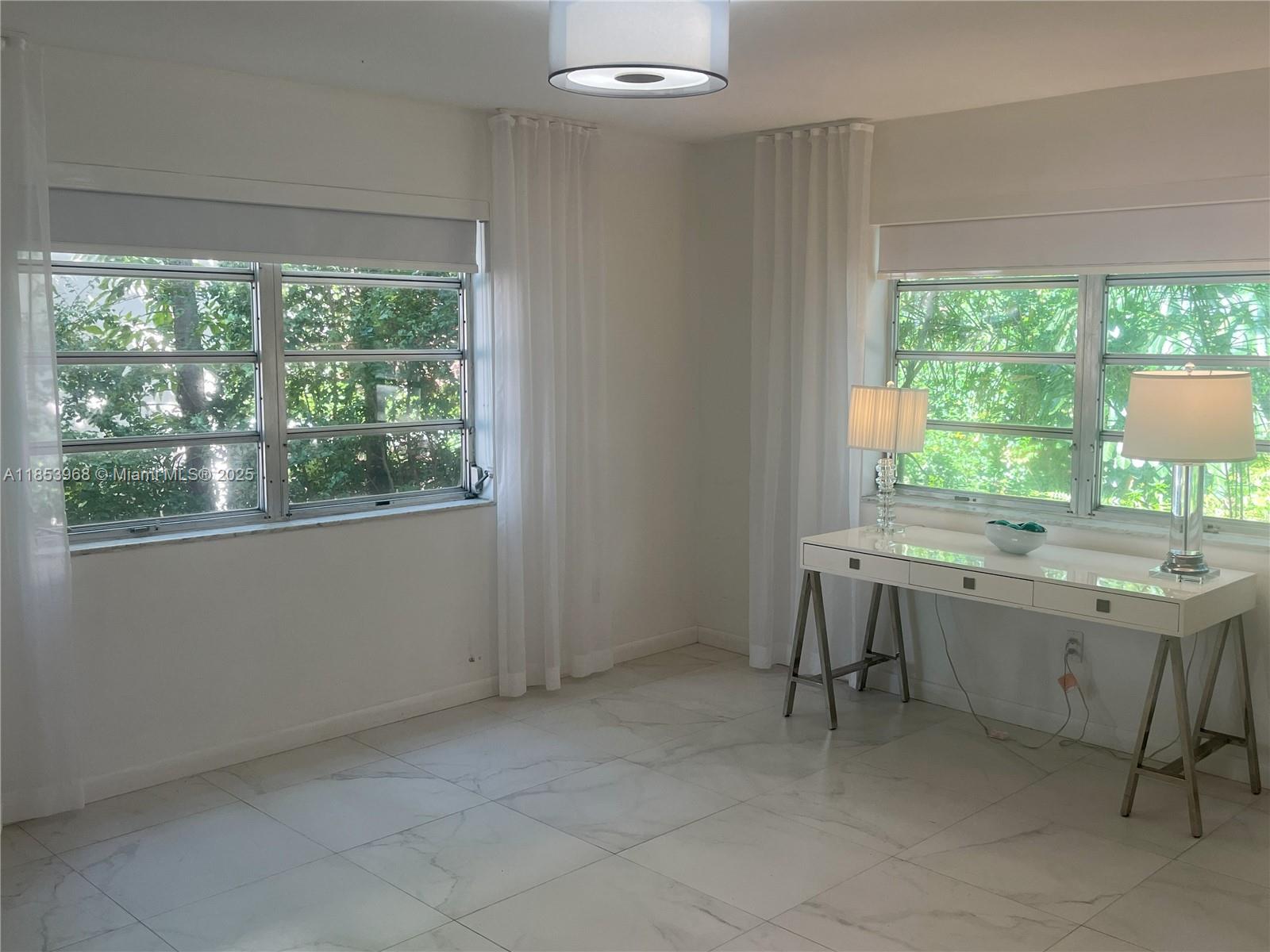 MARIPOSA CONDO - Residential
