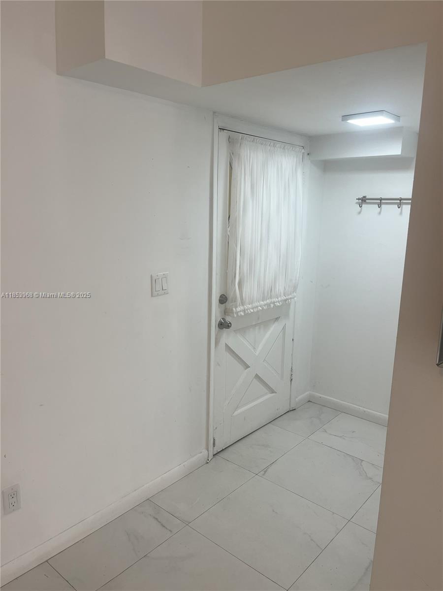 MARIPOSA CONDO - Residential