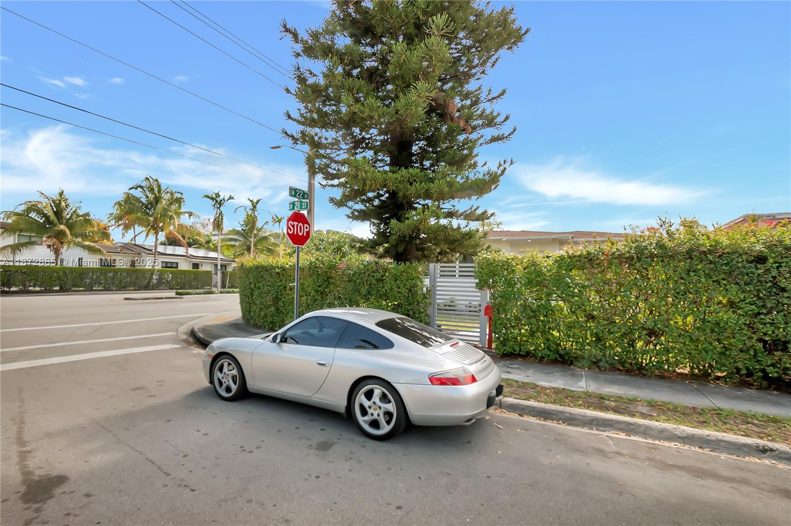 SOUTH VEDADO - Residential Lease