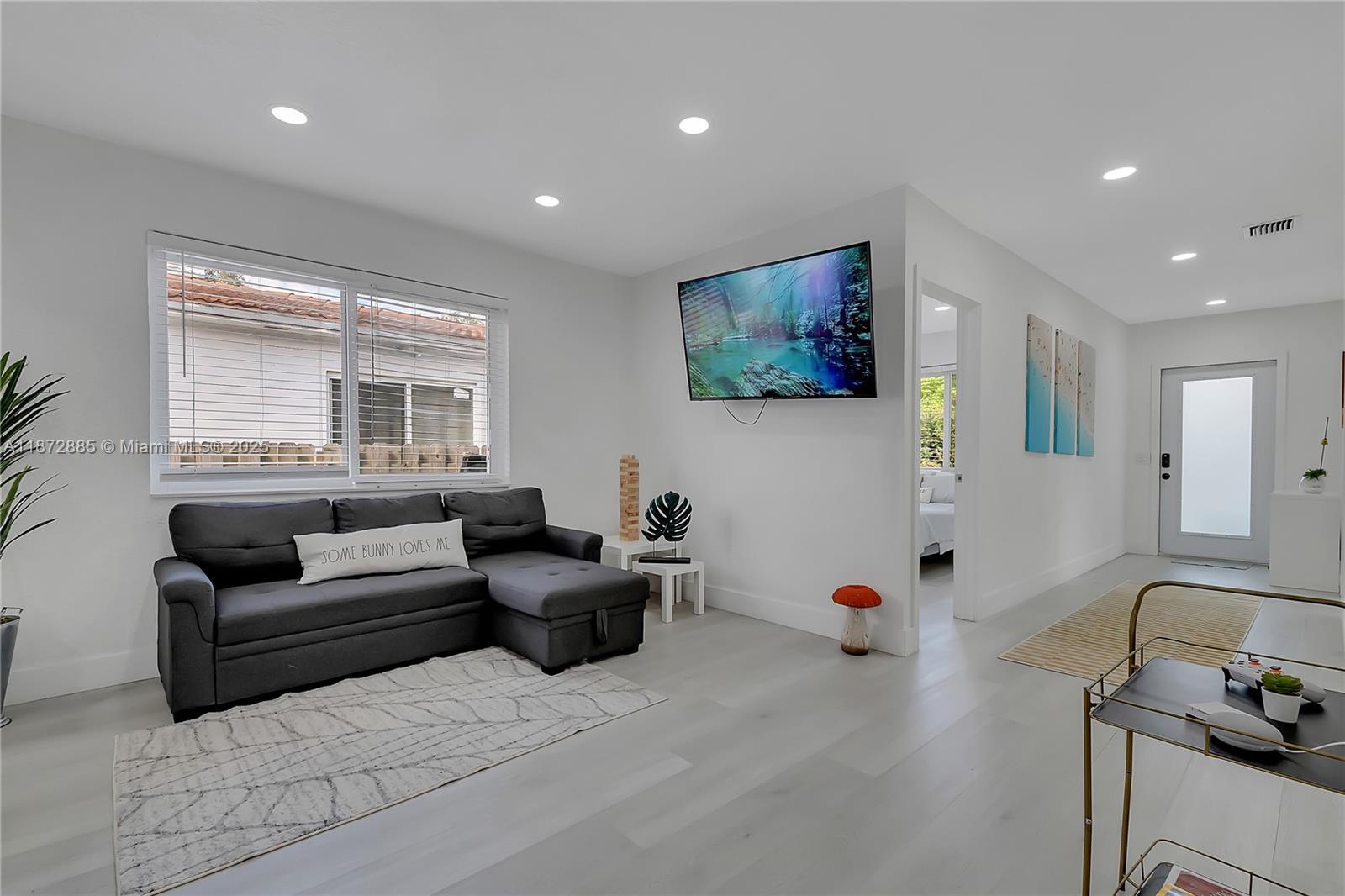 SOUTH VEDADO - Residential Lease