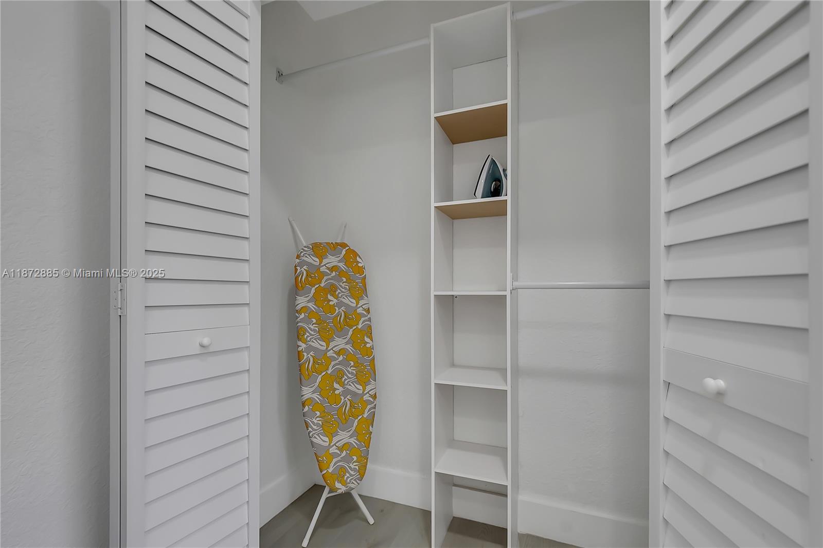 SOUTH VEDADO - Residential Lease