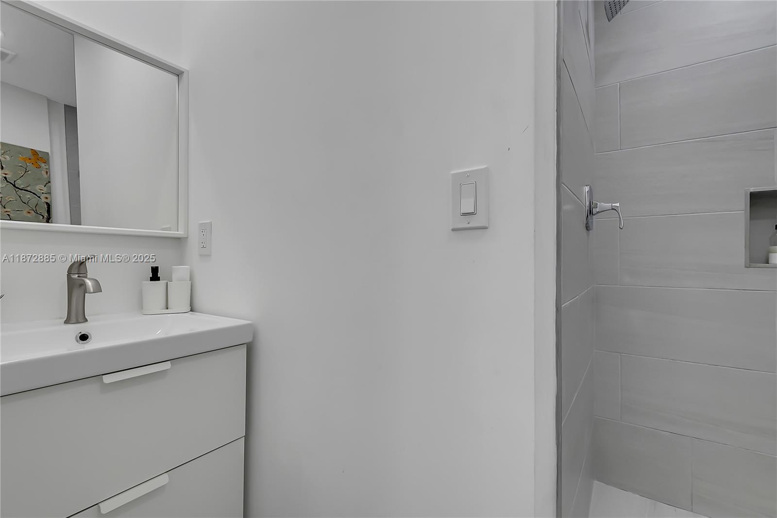 SOUTH VEDADO - Residential Lease