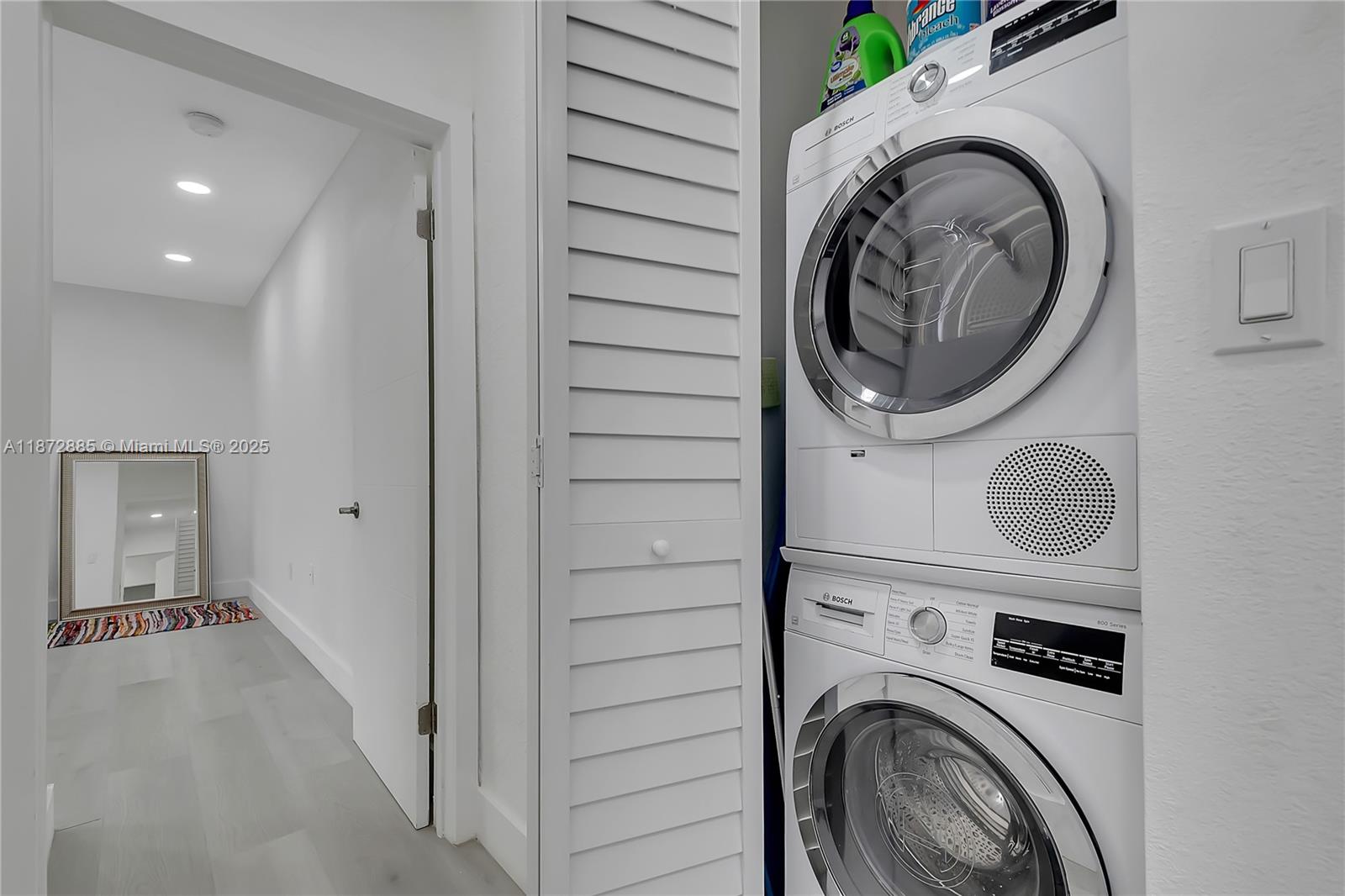 SOUTH VEDADO - Residential Lease
