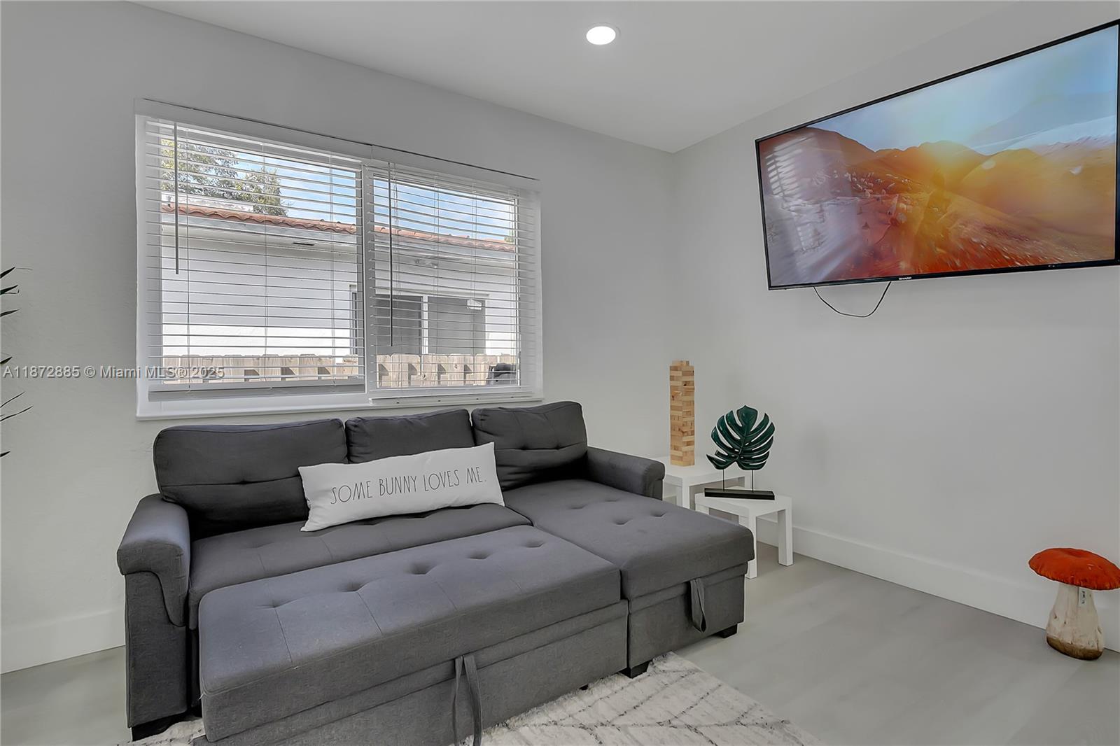 SOUTH VEDADO - Residential Lease