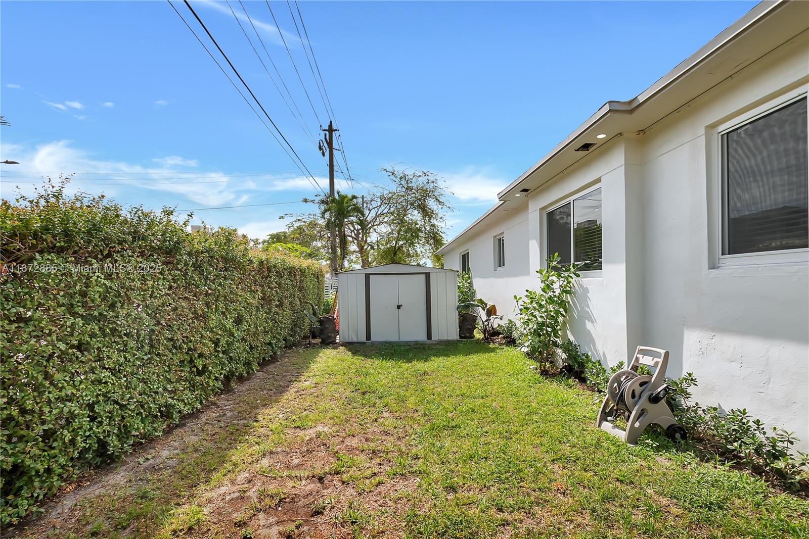 SOUTH VEDADO - Residential Lease