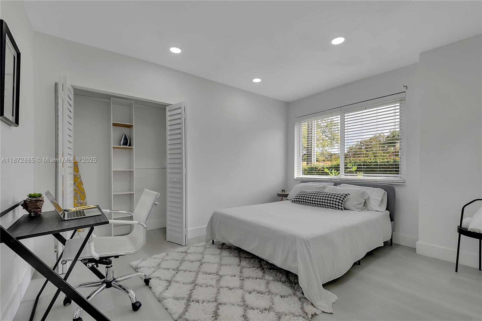 SOUTH VEDADO - Residential Lease