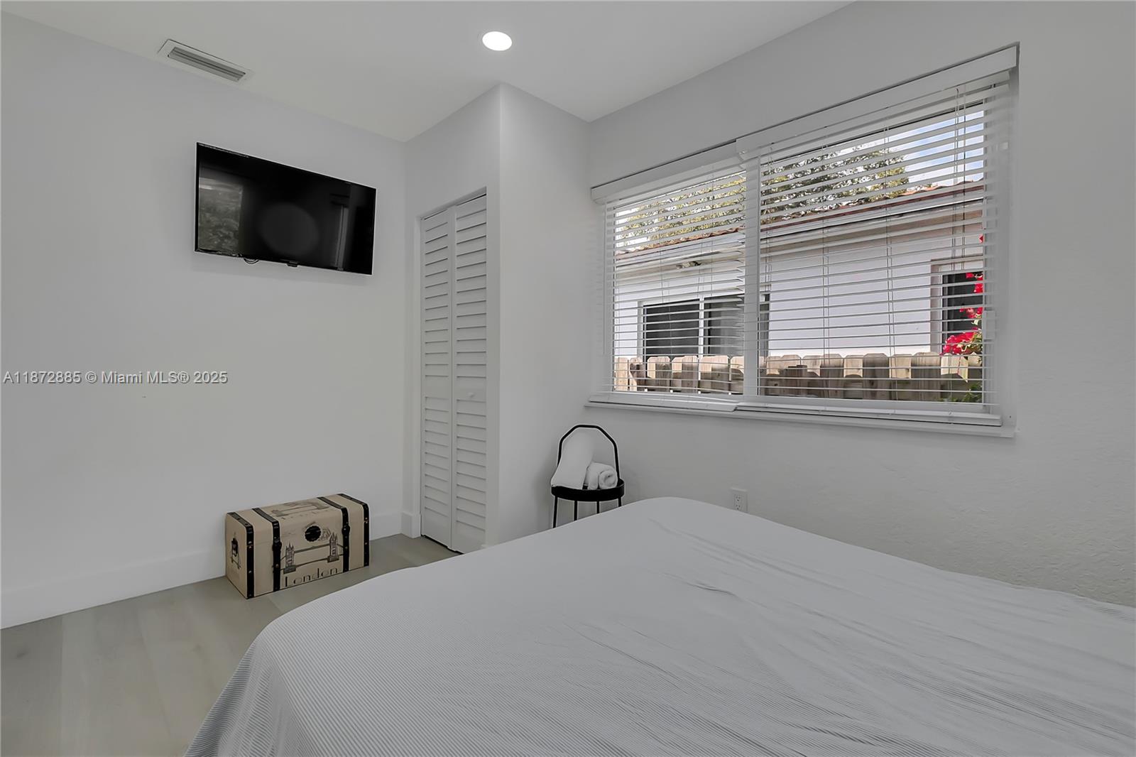 SOUTH VEDADO - Residential Lease