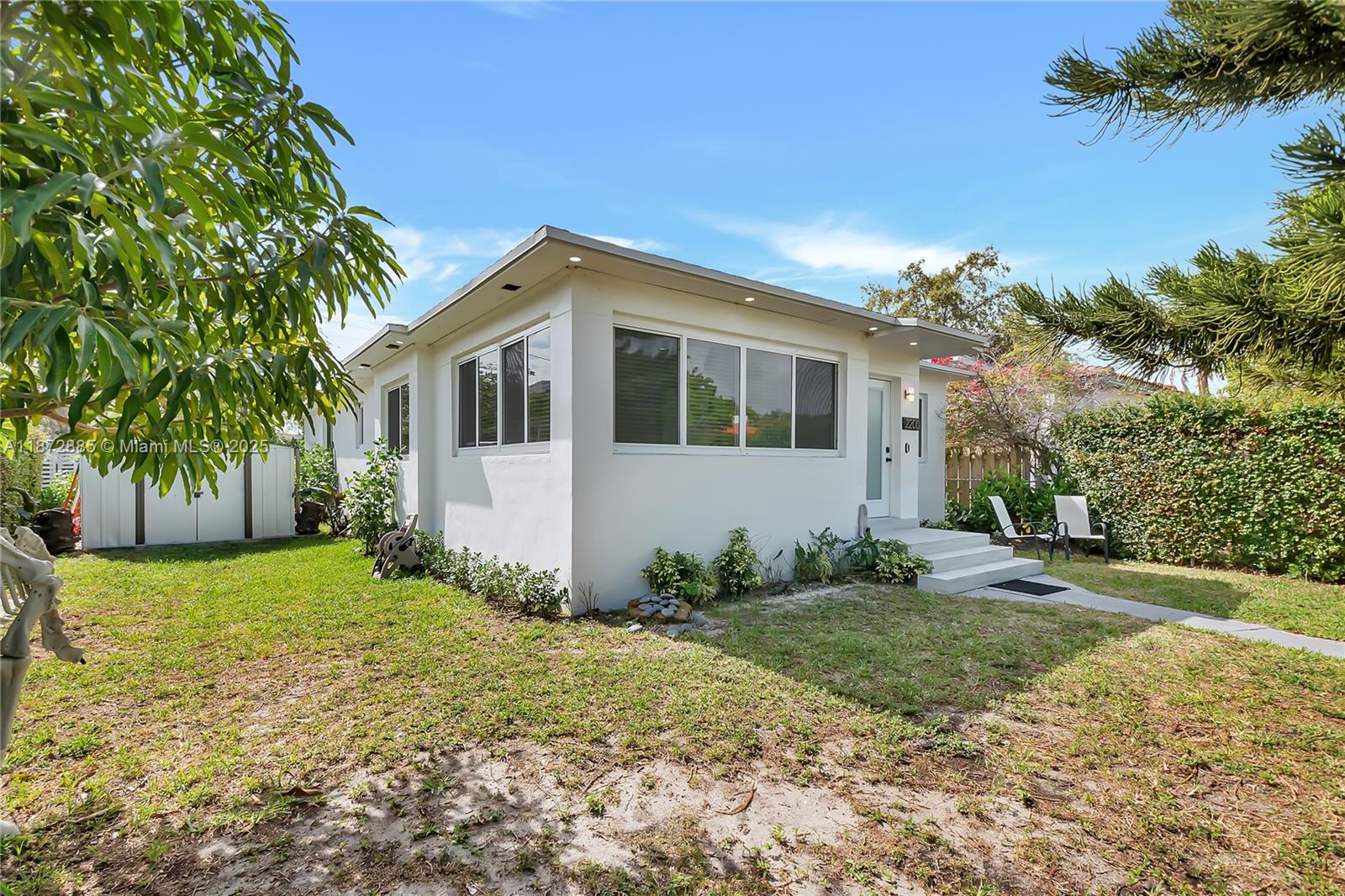 SOUTH VEDADO - Residential Lease