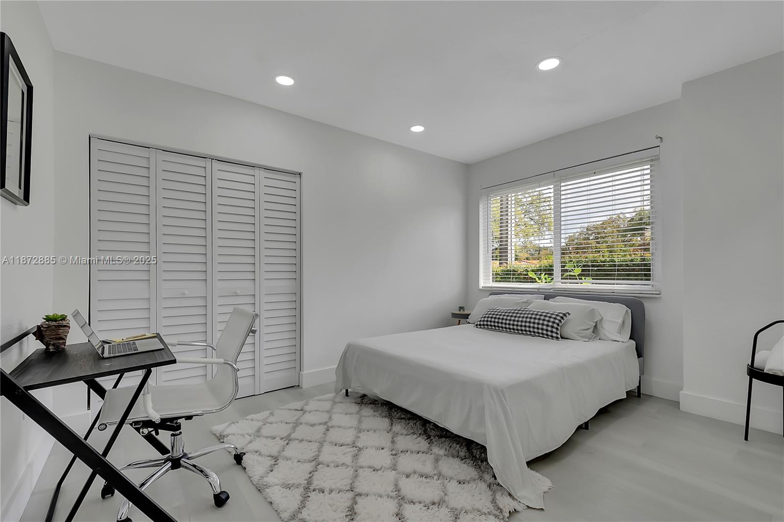 SOUTH VEDADO - Residential Lease