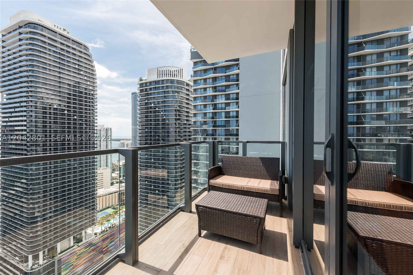 RISE CONDO - Residential