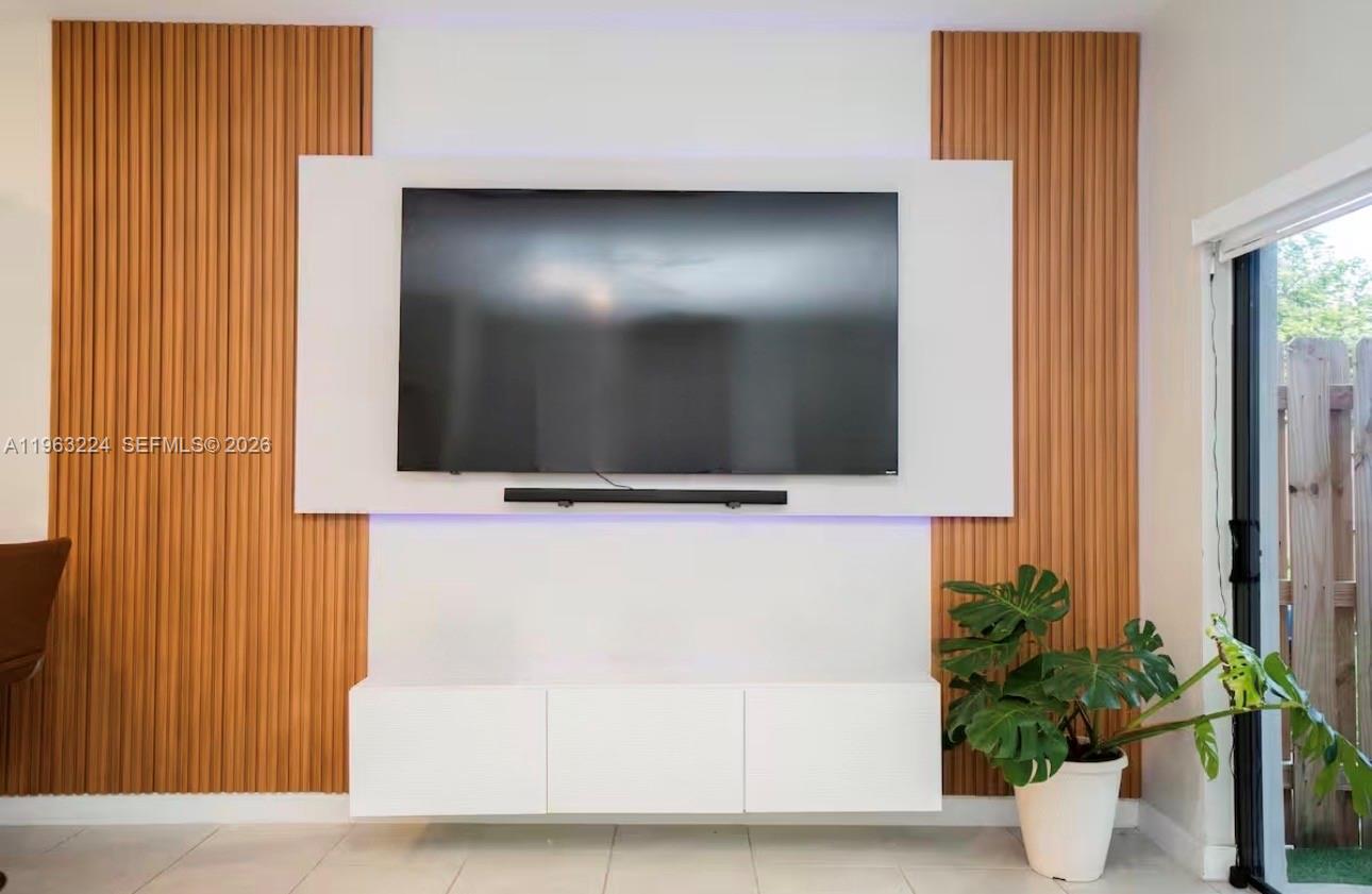 SILVER PALM RESIDENTIAL H - Residential
