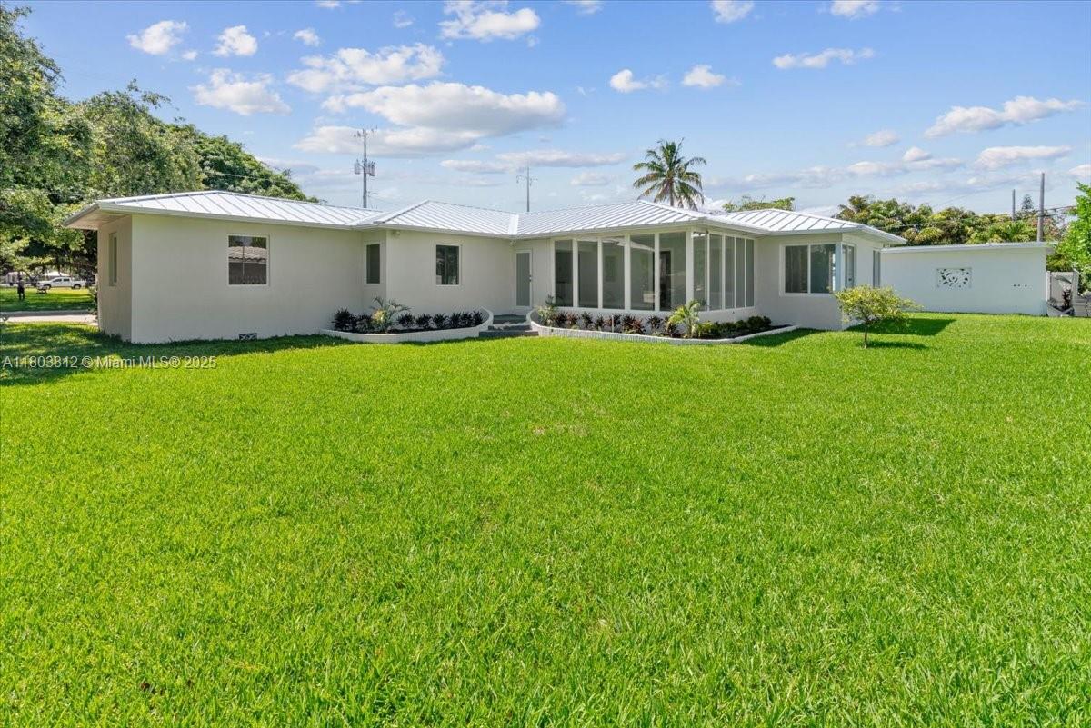 HOLLYWOOD - Residential