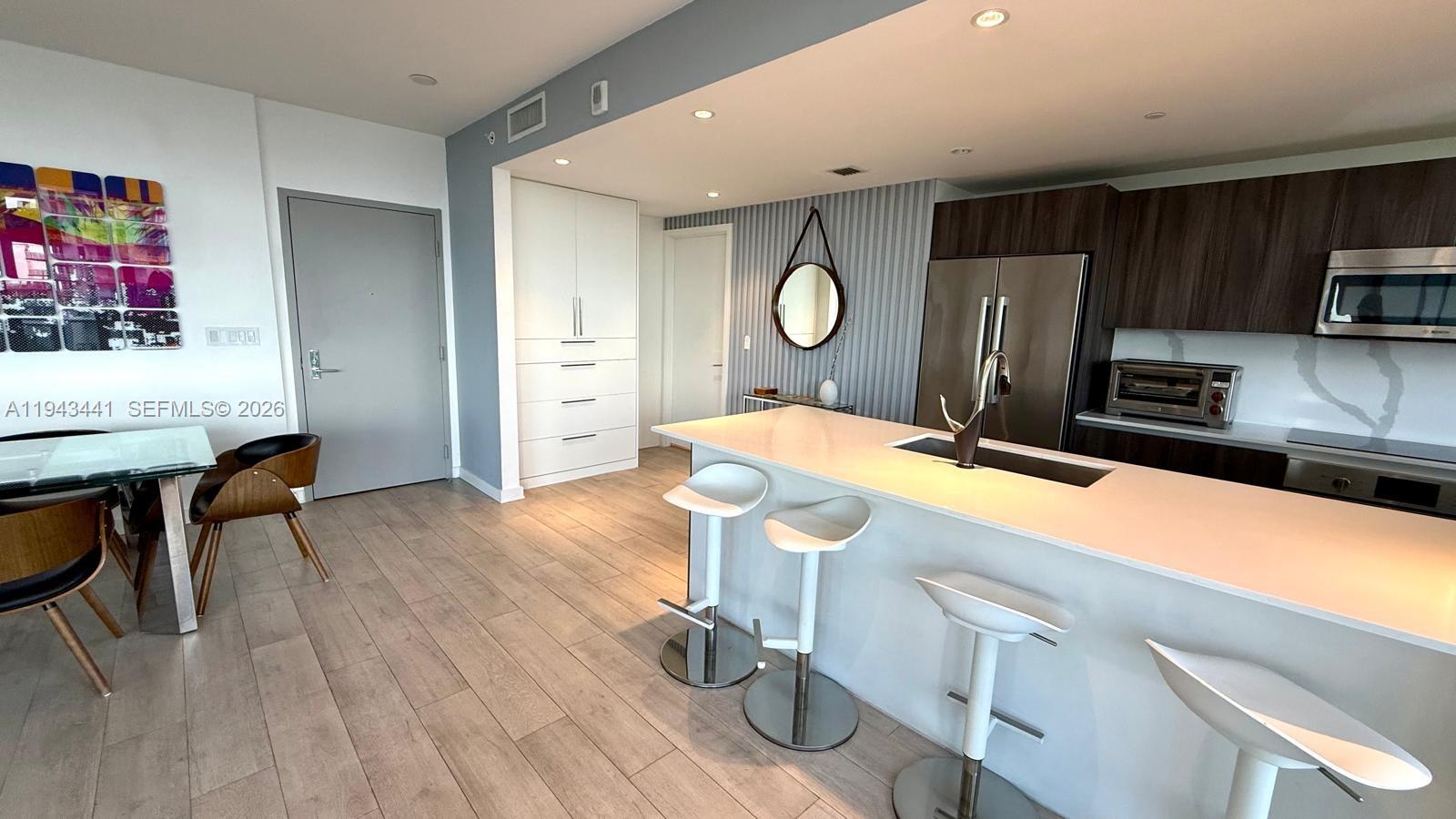 ARIA ON THE BAY CONDO - Residential