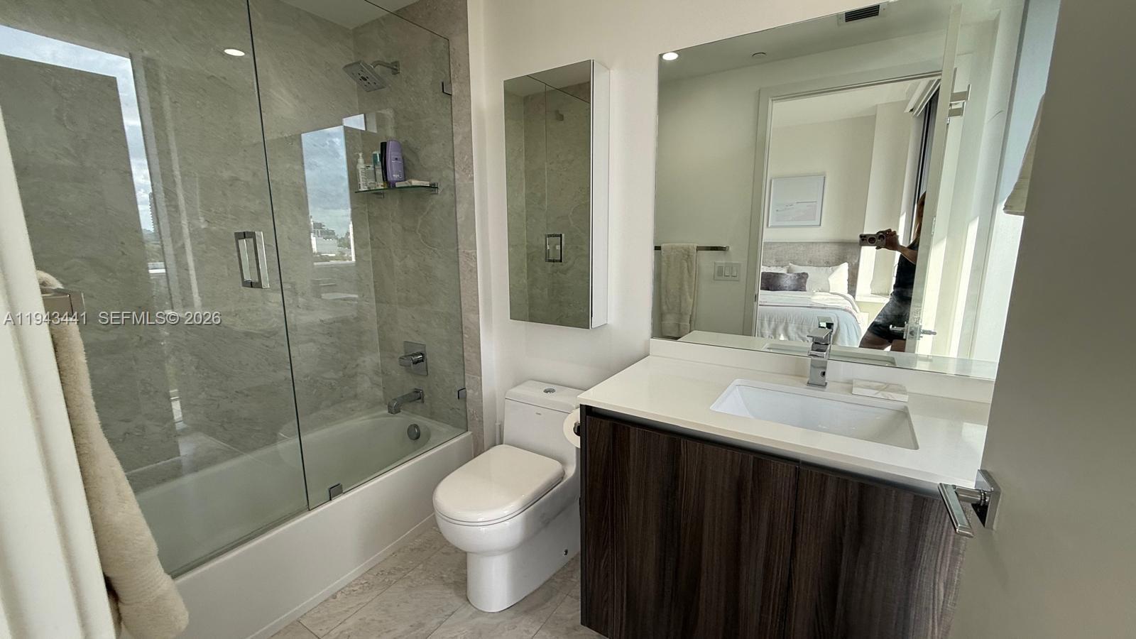 ARIA ON THE BAY CONDO - Residential