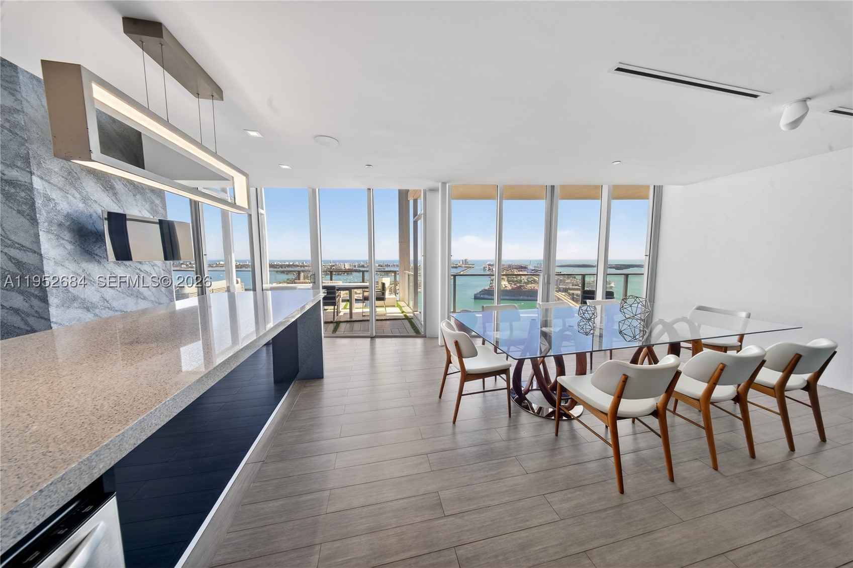 MARQUIS CONDO - Residential