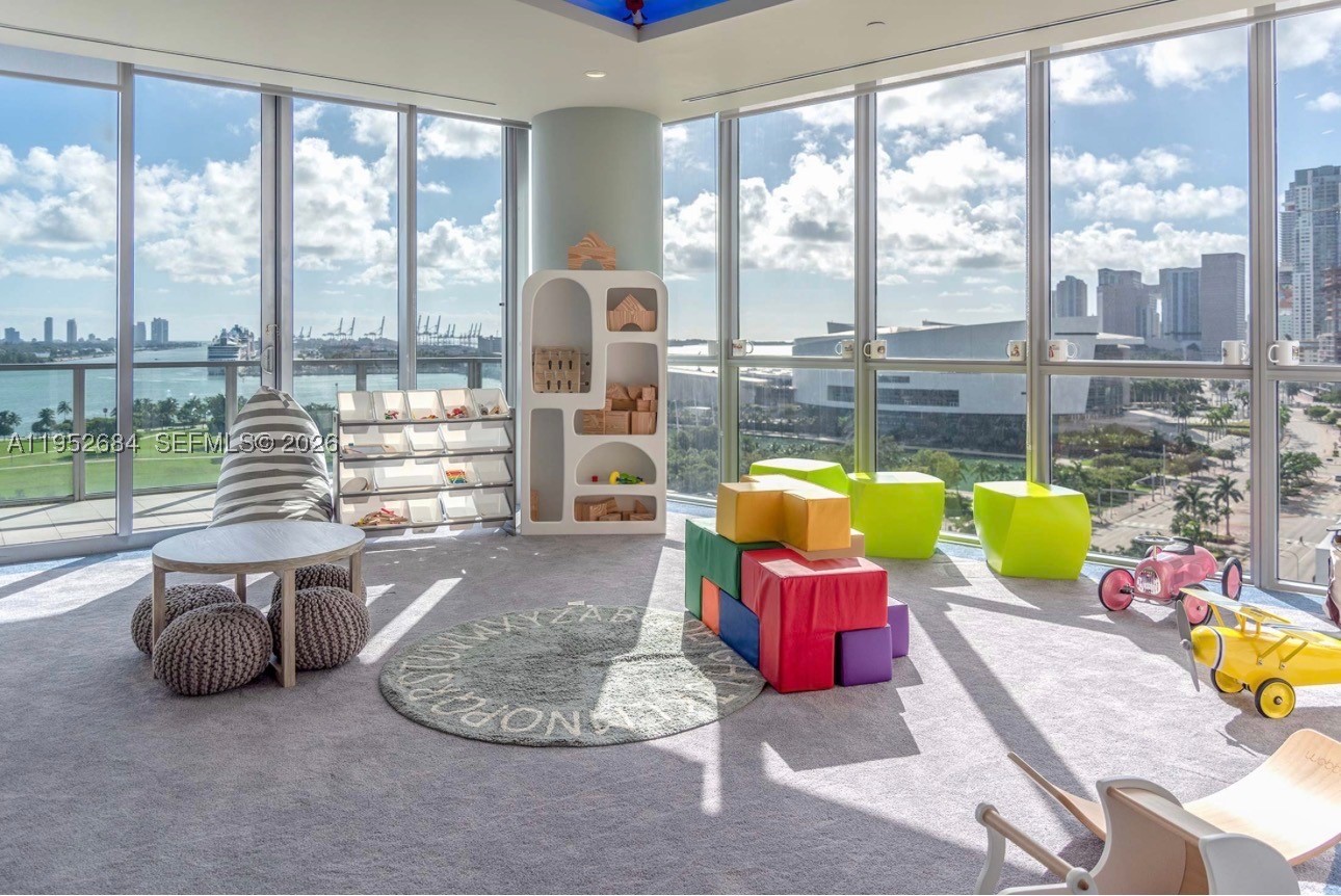 MARQUIS CONDO - Residential