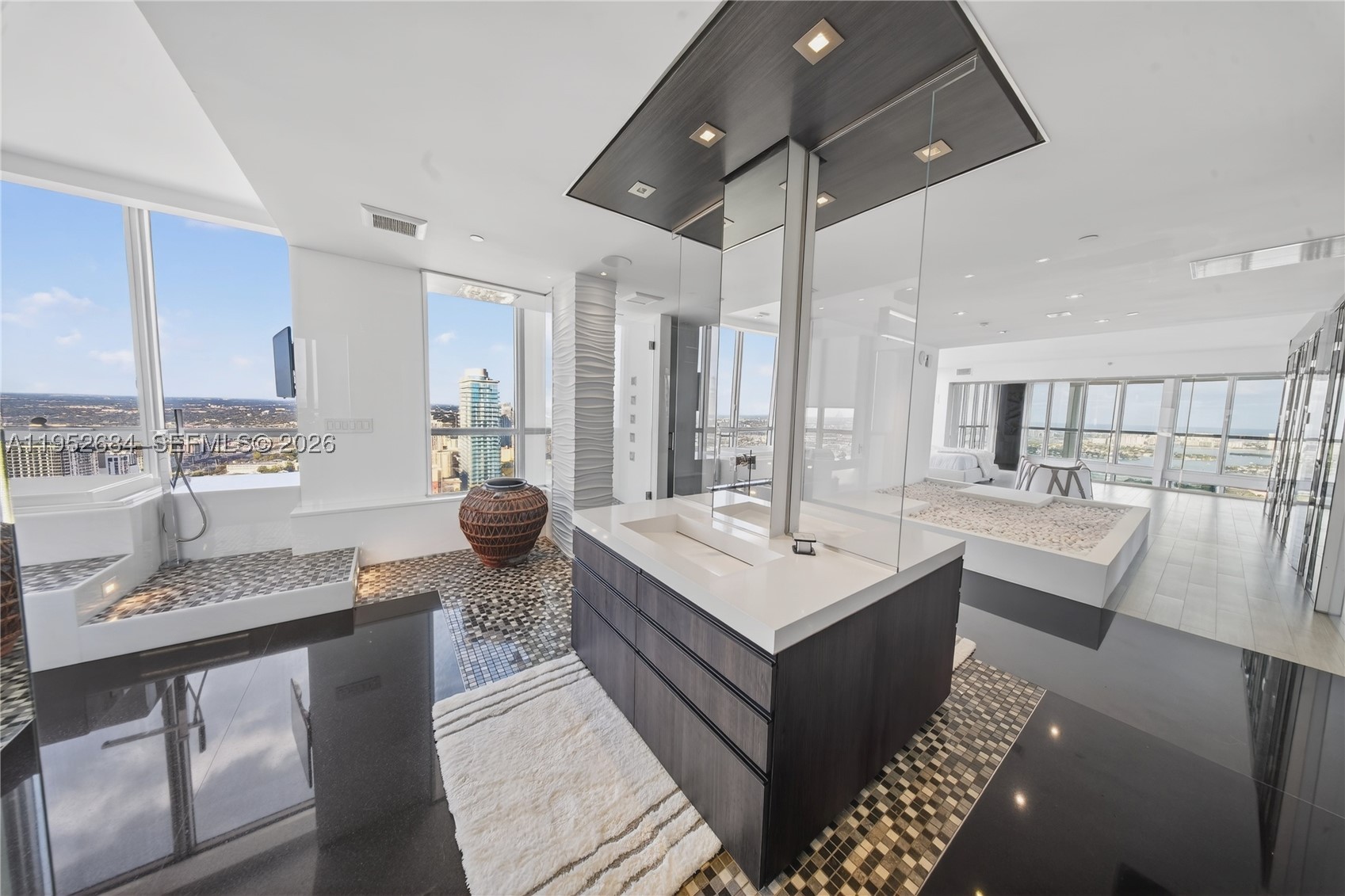 MARQUIS CONDO - Residential