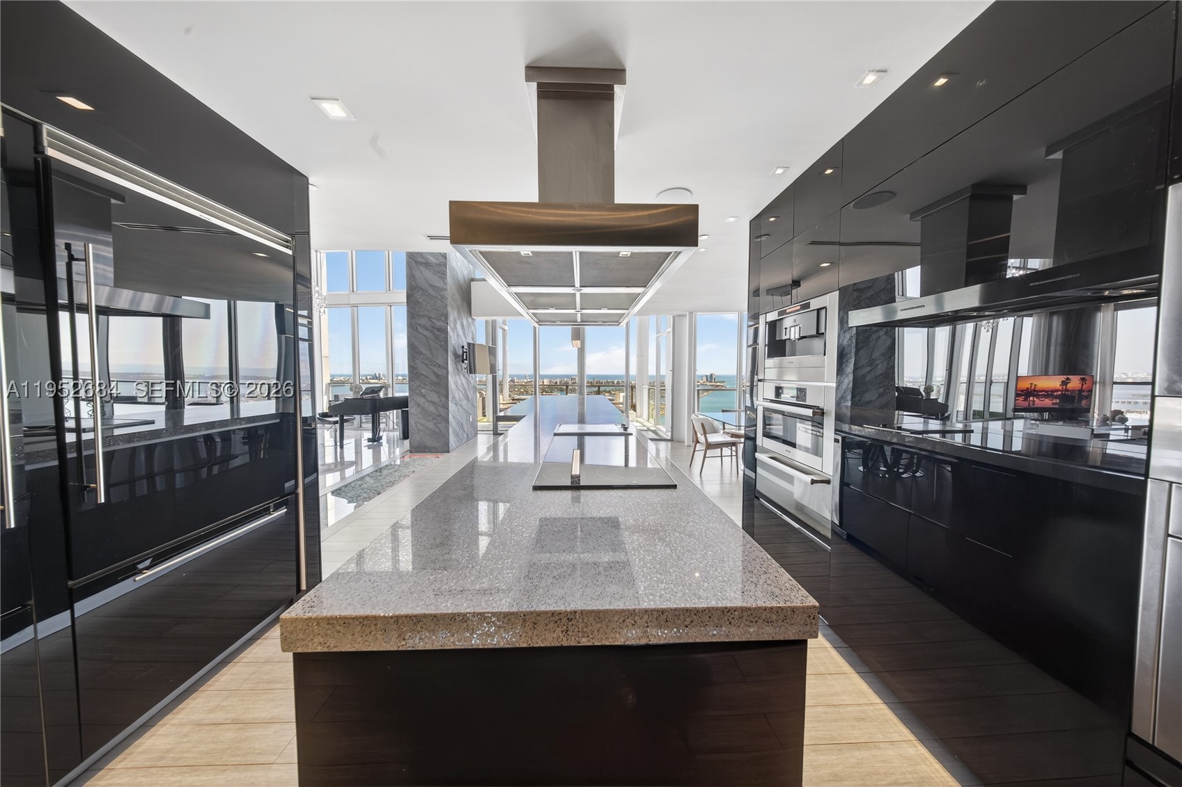 MARQUIS CONDO - Residential