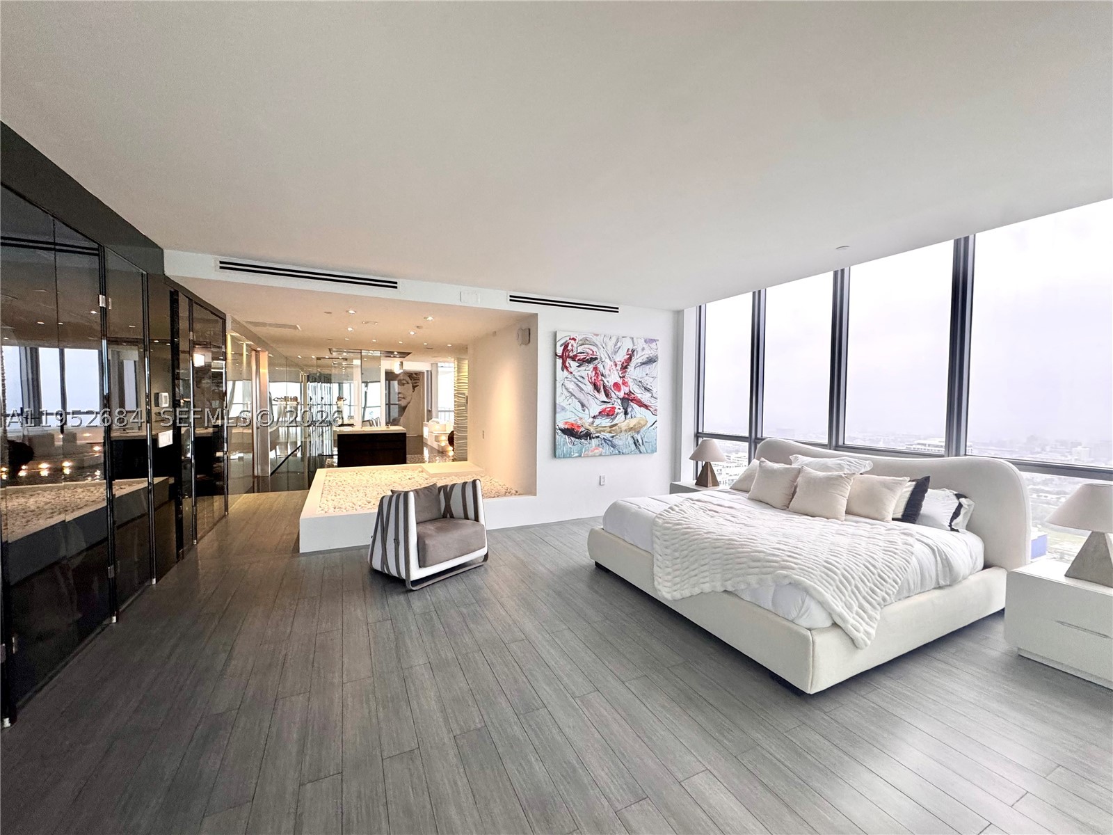 MARQUIS CONDO - Residential