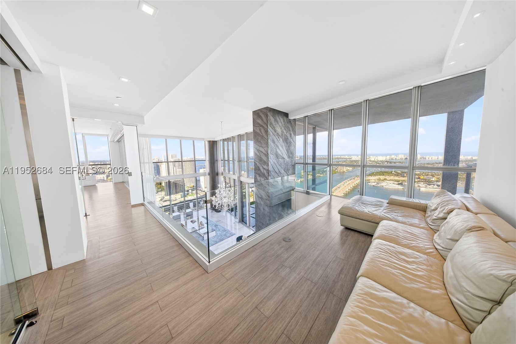 MARQUIS CONDO - Residential