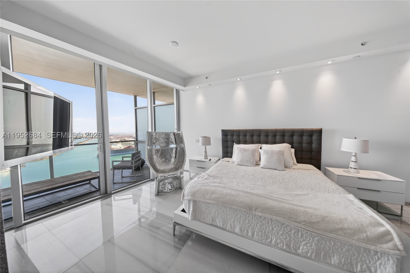 MARQUIS CONDO - Residential