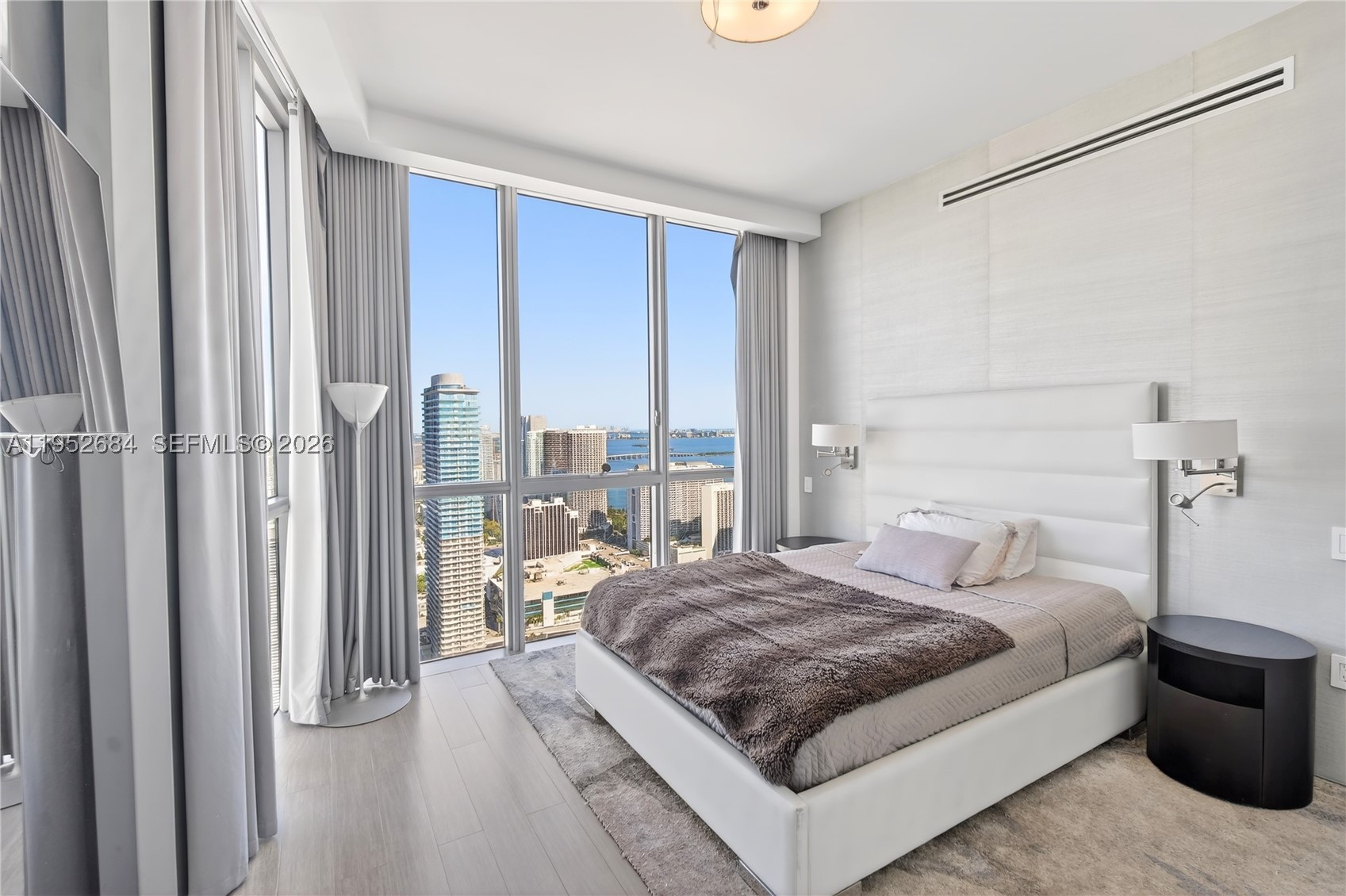 MARQUIS CONDO - Residential