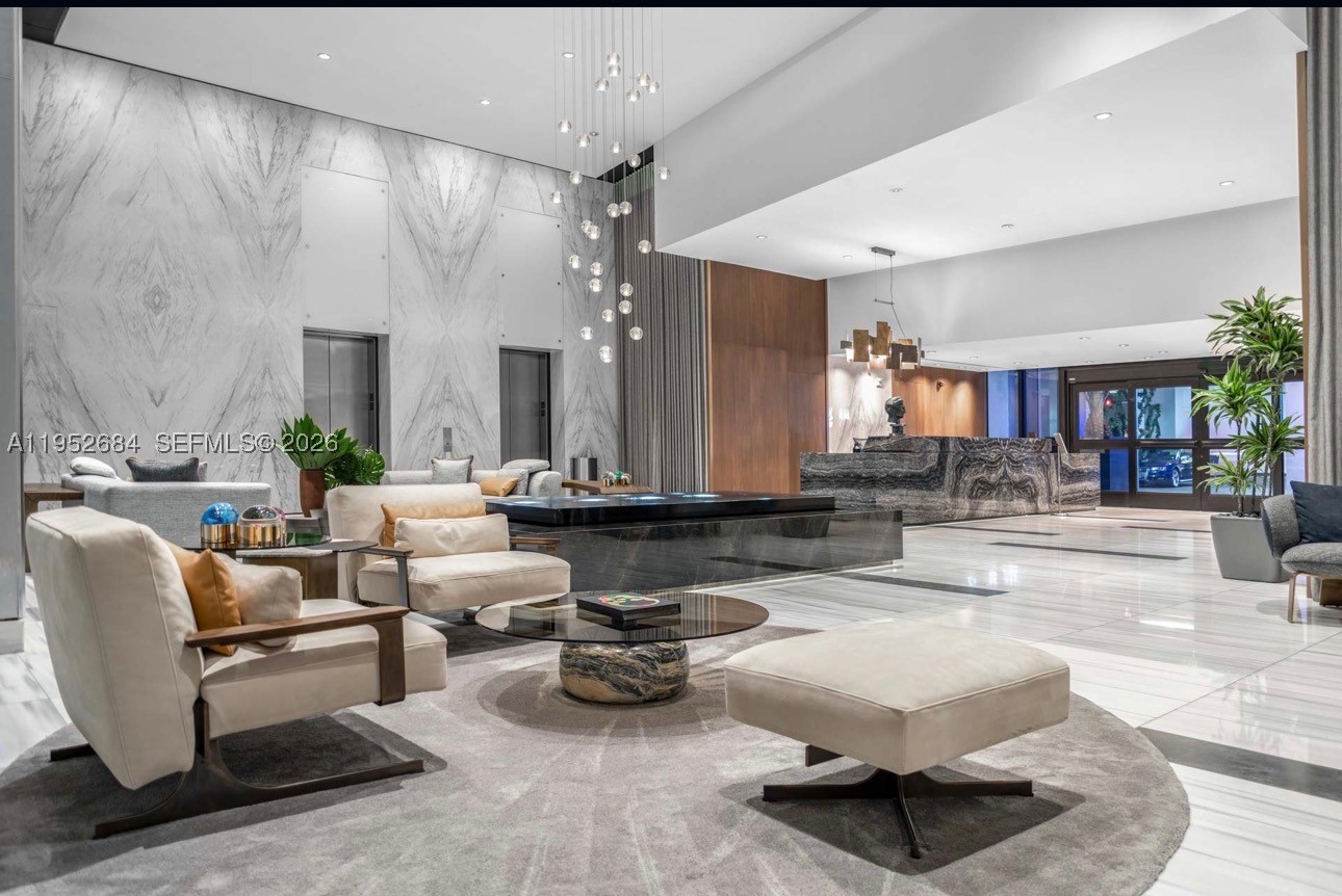 MARQUIS CONDO - Residential