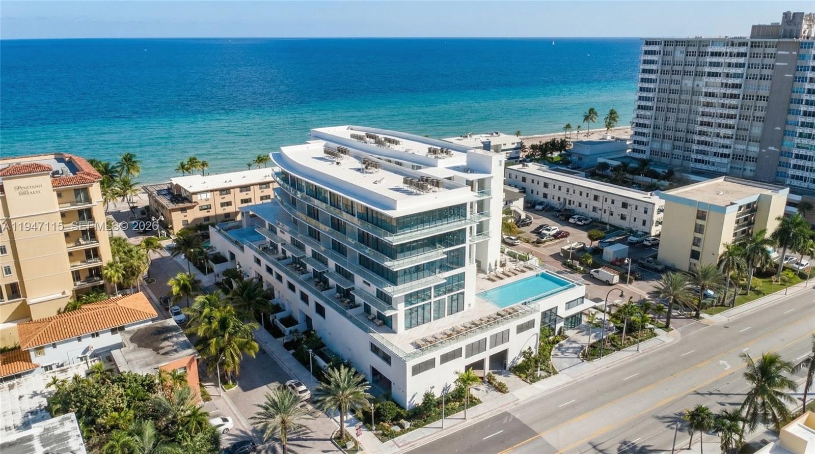 Eturna Residences - Residential
