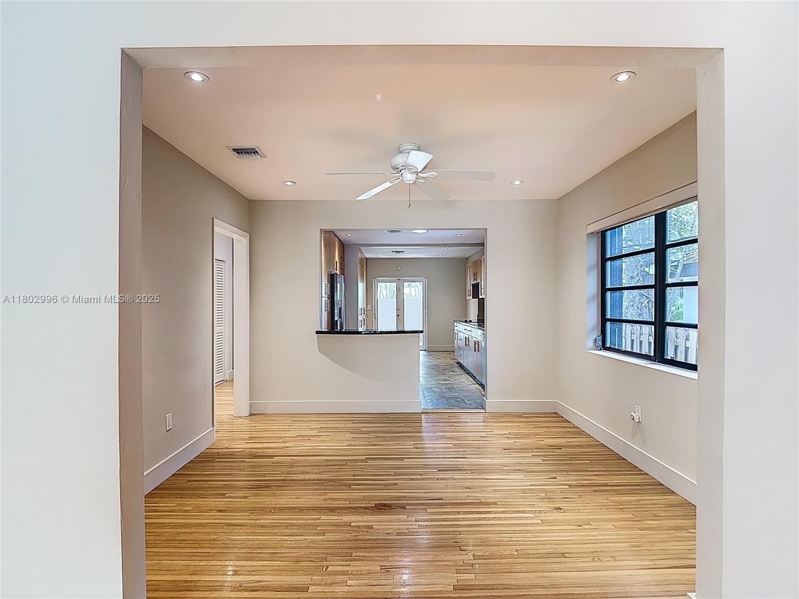 CRYSTAL HEIGHTS - Residential