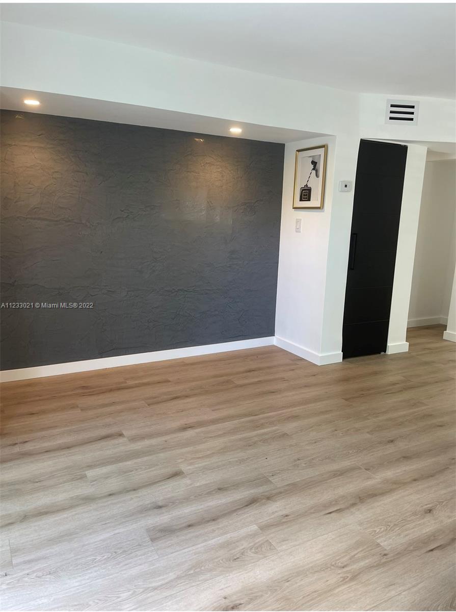 CHATEAU CONDO - Residential Lease