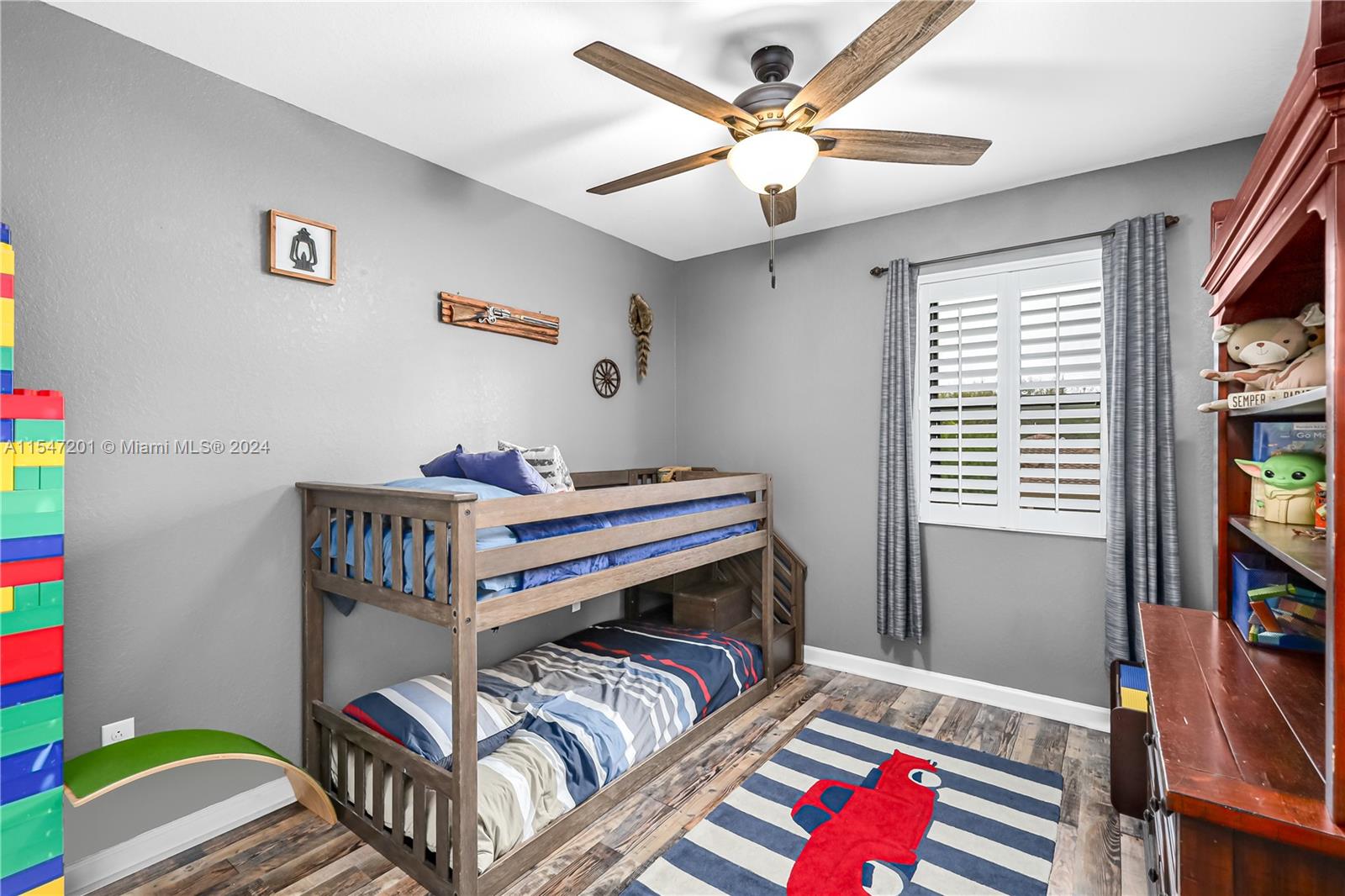 CAPRI AT OASIS - Residential