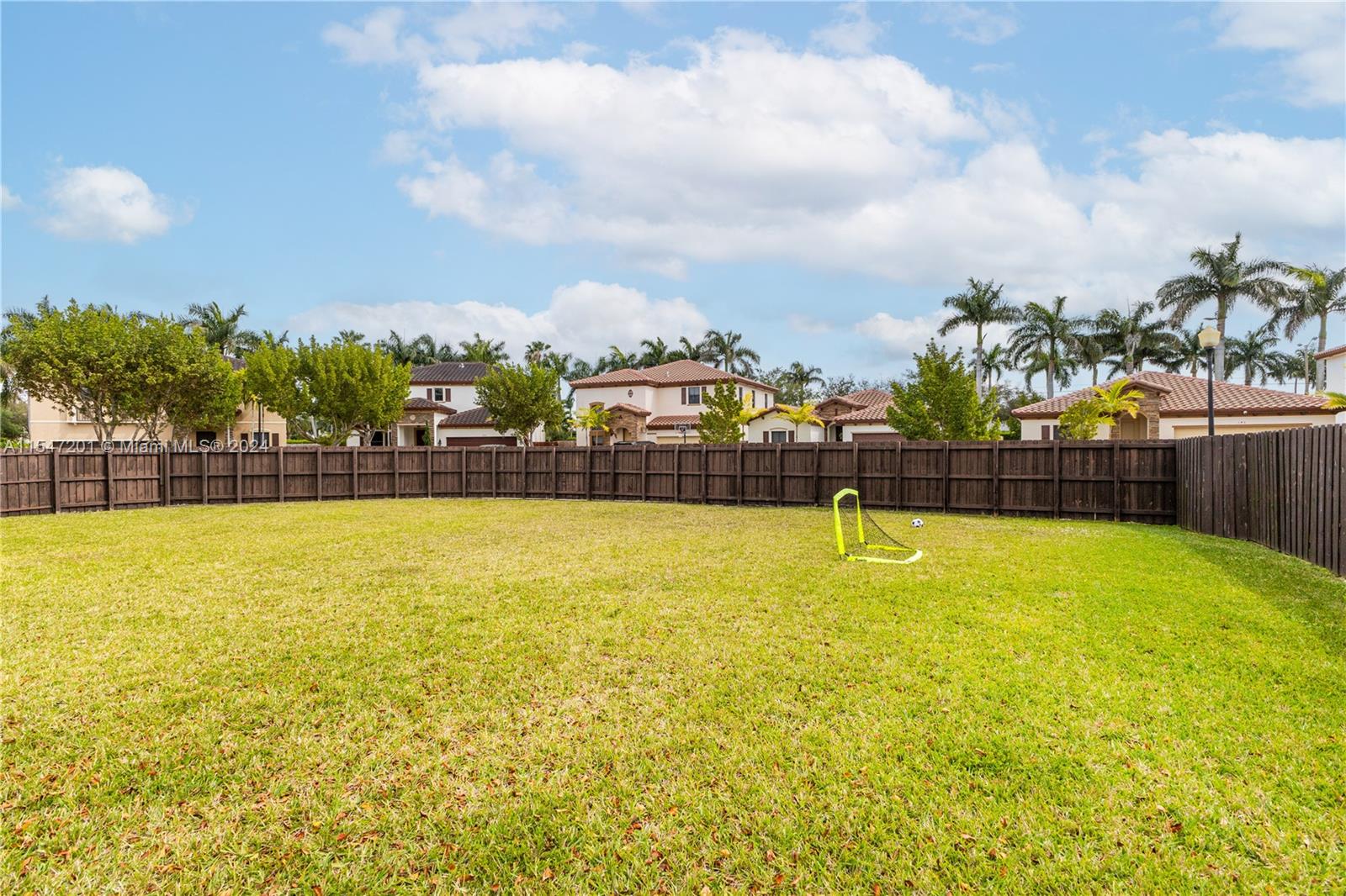 CAPRI AT OASIS - Residential