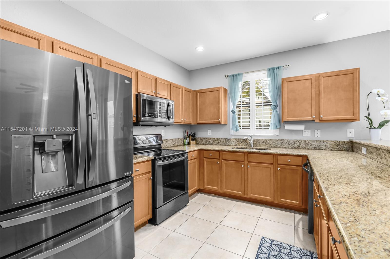 CAPRI AT OASIS - Residential