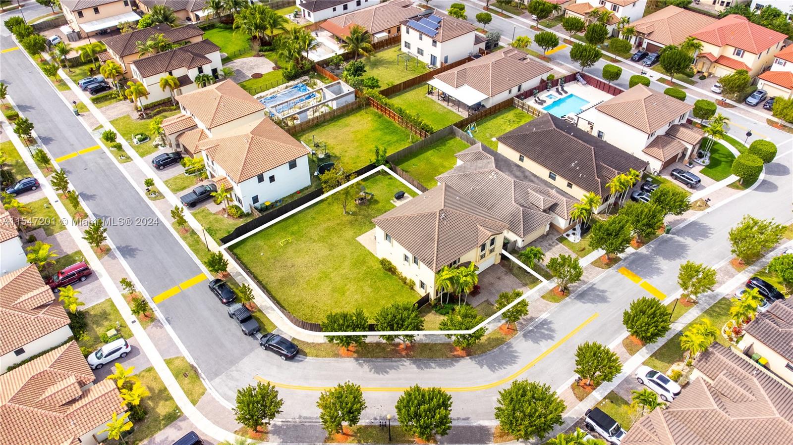CAPRI AT OASIS - Residential