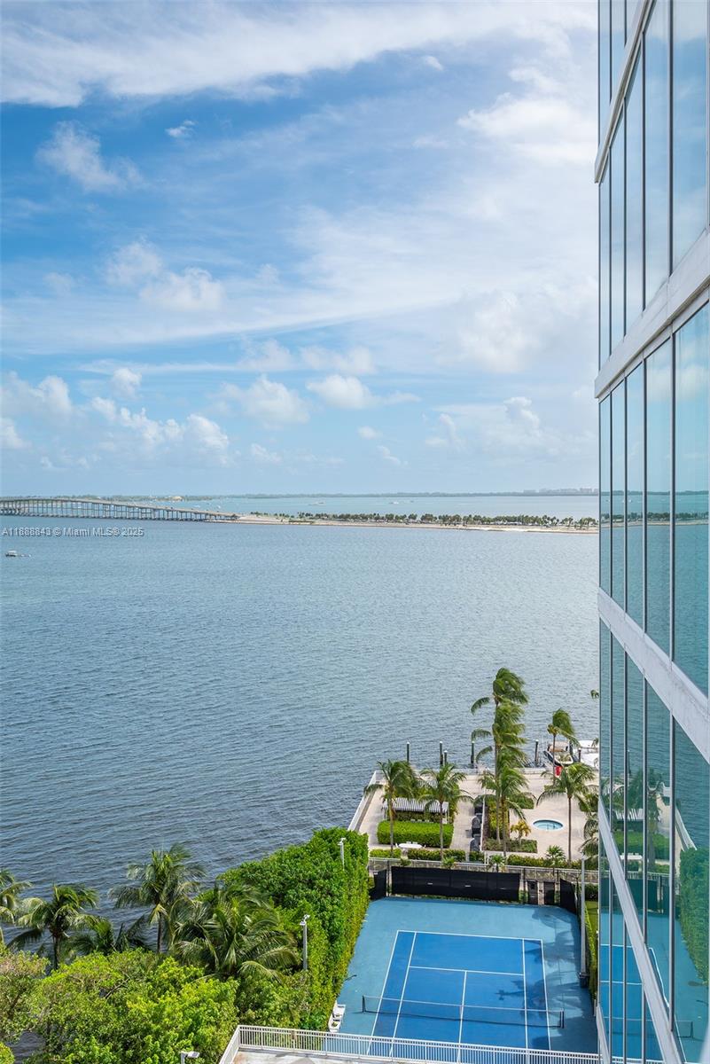 SKYLINE CONDO - Residential